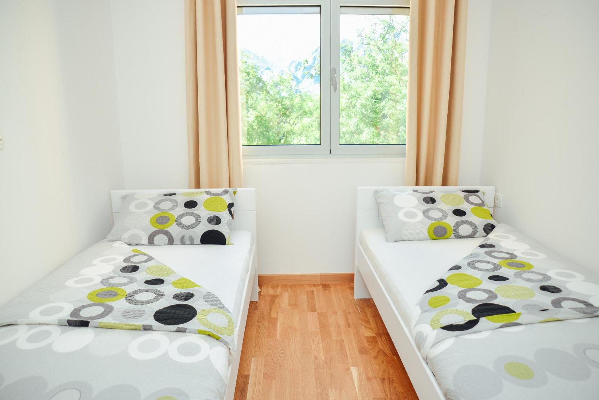 Sea View Apartment For 4 Kotor Exterior photo